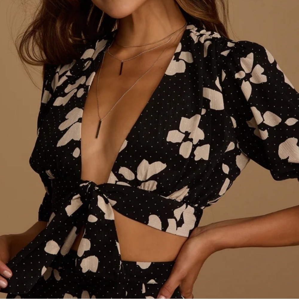 Lulus front tie top